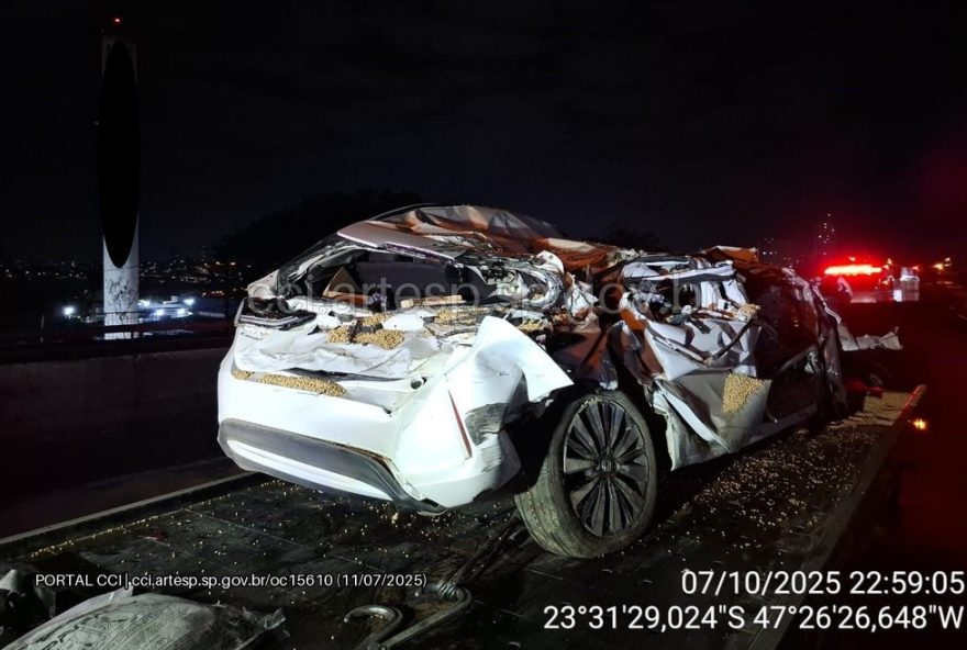 carreta-com-mais-de-40-toneladas-de-soja-tomba-na-raposo-tavares3A-como-prevenir-acidentes-e-garantir-a-seguranca-viaria