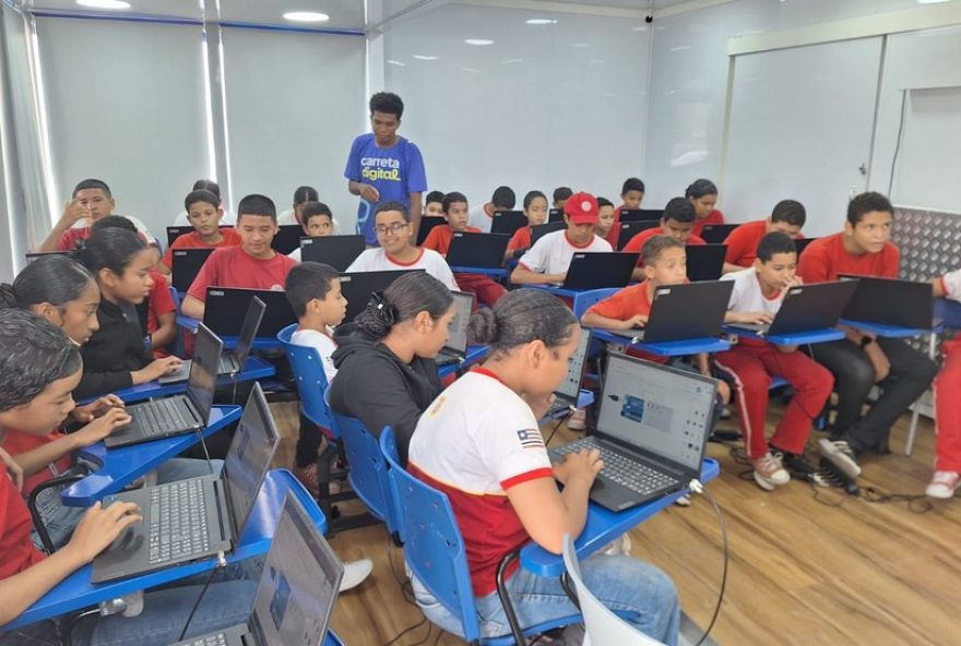 carreta-digital-oferece-cursos-gratuitos-de-informatica-e-robotica-para-estudantes-em-codo2C-maranhao carreta-digital-oferece-cursos-gratuitos-de-informatica-e-robotica-para-estudantes-em-codo2C-maranhao