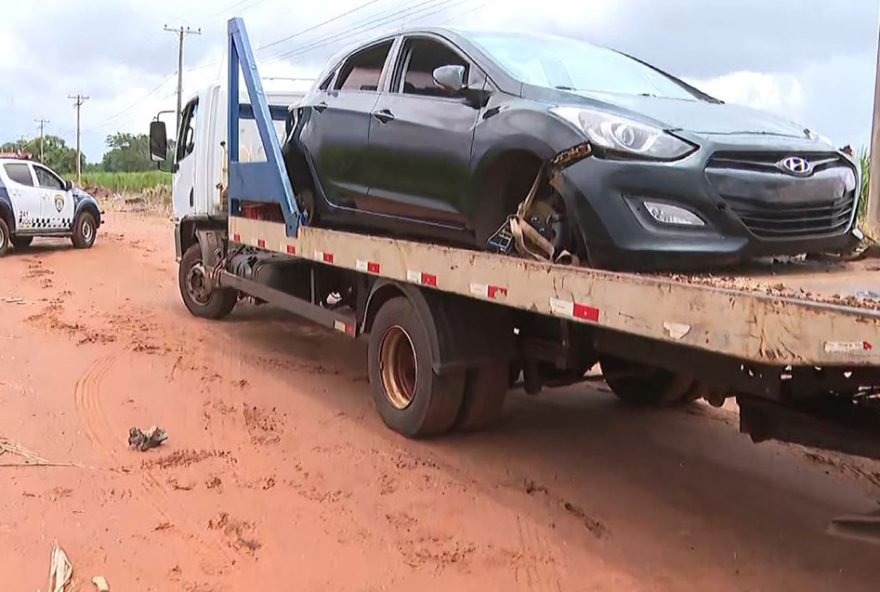 carro-abandonado-foi-apreendido-em-ribeirao-preto3A-suspeito-de-atropelamento-segue-foragido carro-abandonado-foi-apreendido-em-ribeirao-preto3A-suspeito-de-atropelamento-segue-foragido