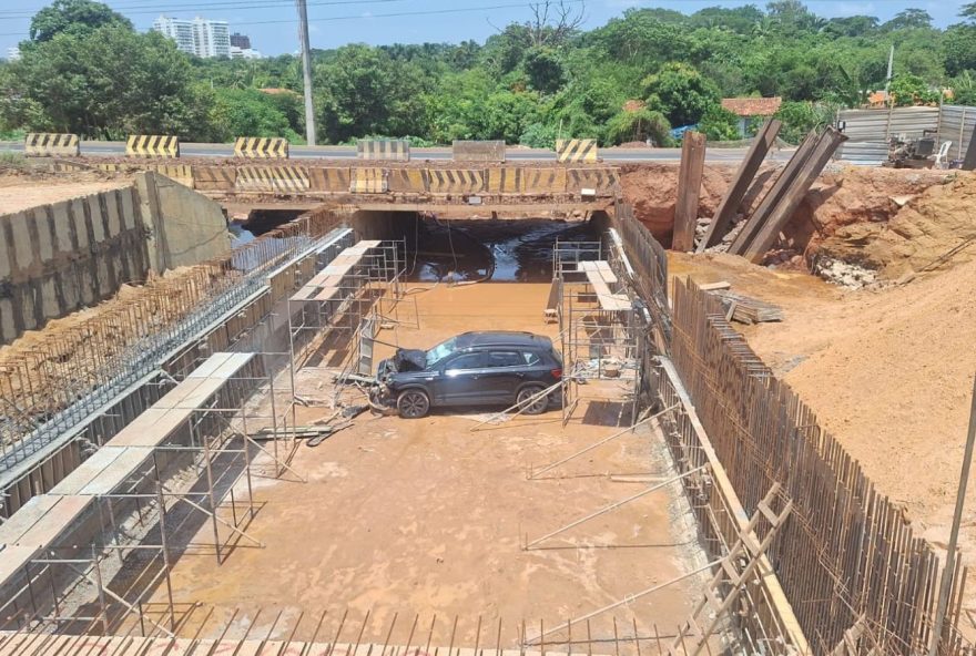 carro-cai-em-obra-de-ponte-na-br-226-no-pi3B-trecho-estava-interditado carro-cai-em-obra-de-ponte-na-br-226-no-pi3B-trecho-estava-interditado