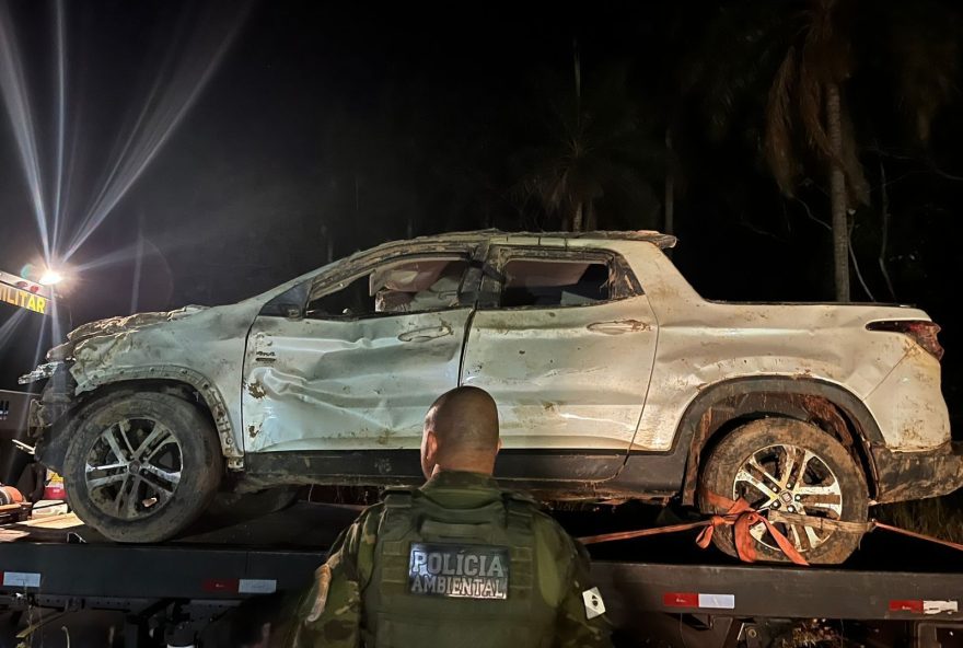 carro-de-desaparecidos-no-pr-e-encontrado-enterrado-em-bunker