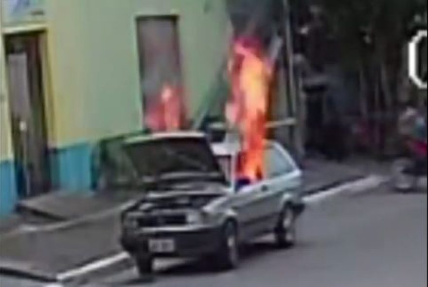 carro explode