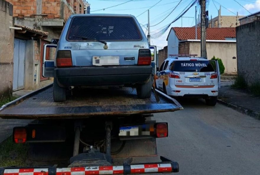 carro-furtado-em-bh-e-recuperado-em-nova-serrana3B-dois-presos-por-receptacao