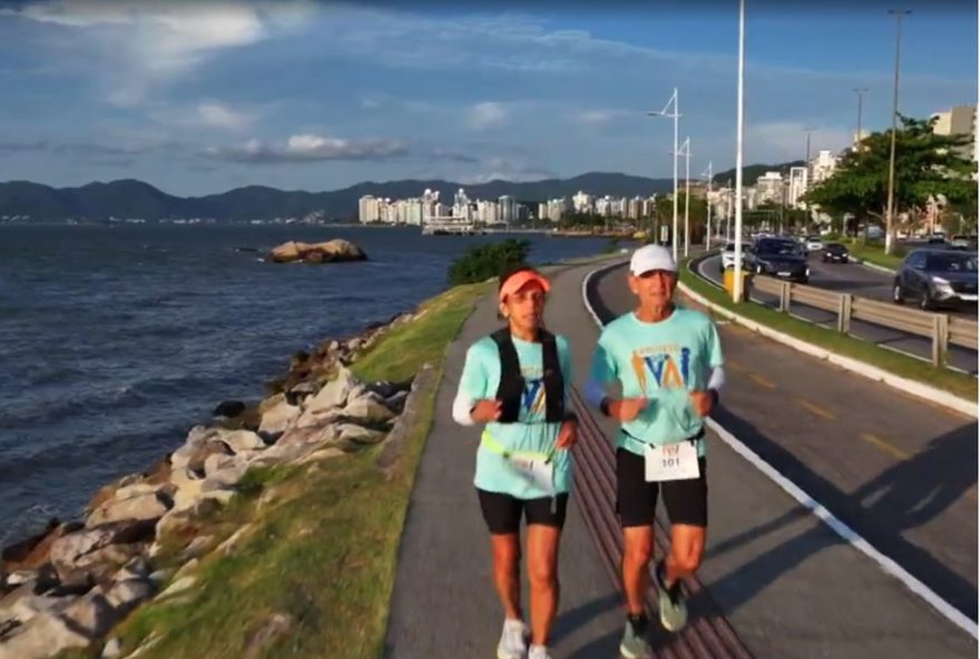 casal-corre-meia-maratona-todos-os-dias-durante-113-dias-em-florianopolis3A-desafio-incrivel-de-corrida casal-corre-meia-maratona-todos-os-dias-durante-113-dias-em-florianopolis3A-desafio-incrivel-de-corrida
