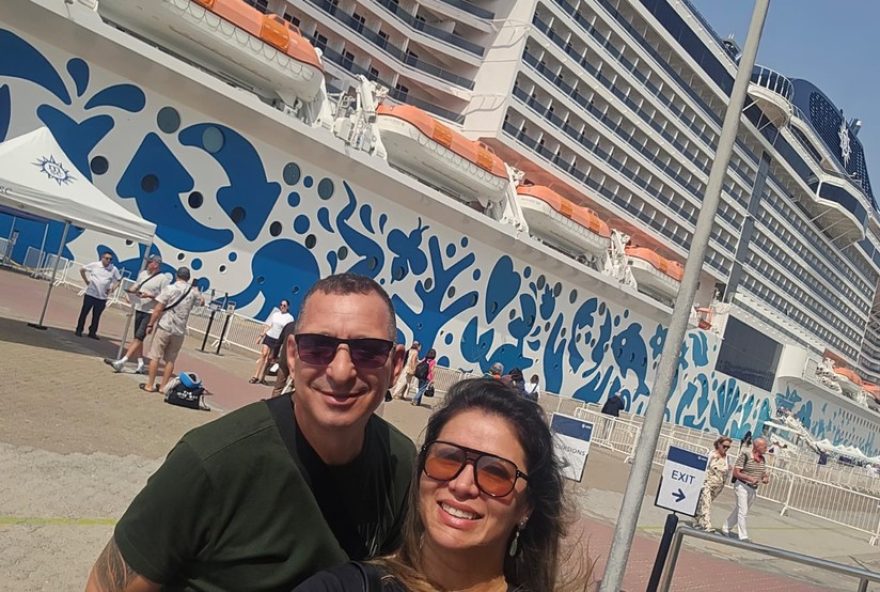 casal-de-poa-retido-em-navio-de-cruzeiro-em-dubai-apos-ataques casal-de-poa-retido-em-navio-de-cruzeiro-em-dubai-apos-ataques