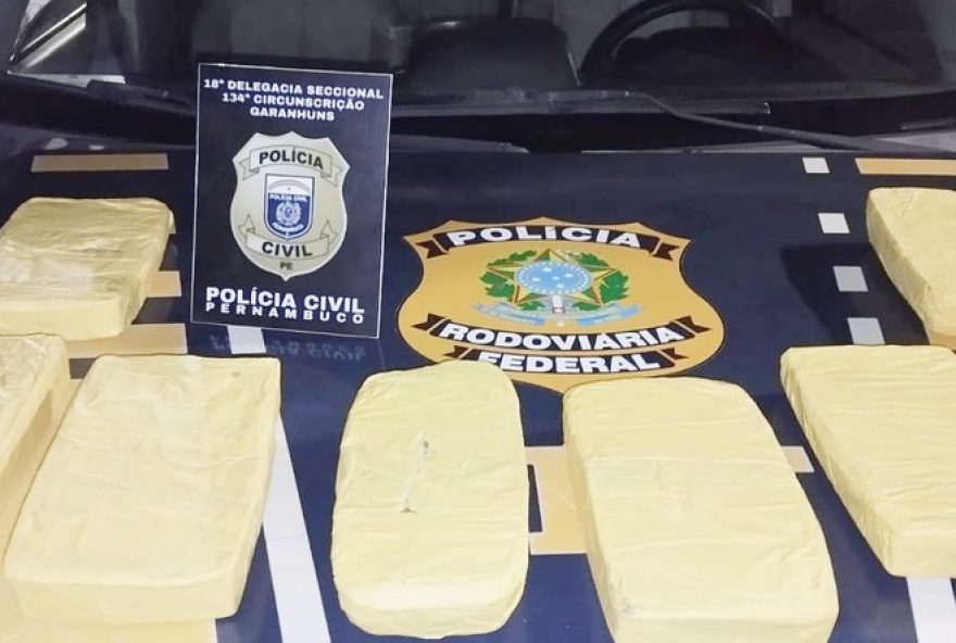 casal-e-detido-em-garanhuns-transportando-oito-quilos-de-crack-em-carro-de-luxo