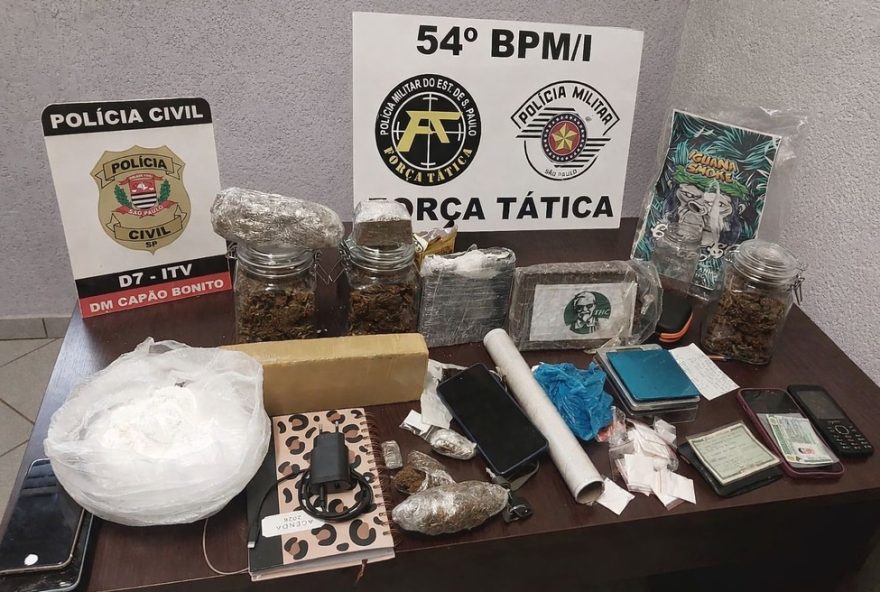 casal-preso-por-trafico-em-capao-bonito3A-drogas-apreendidas casal-preso-por-trafico-em-capao-bonito3A-drogas-apreendidas