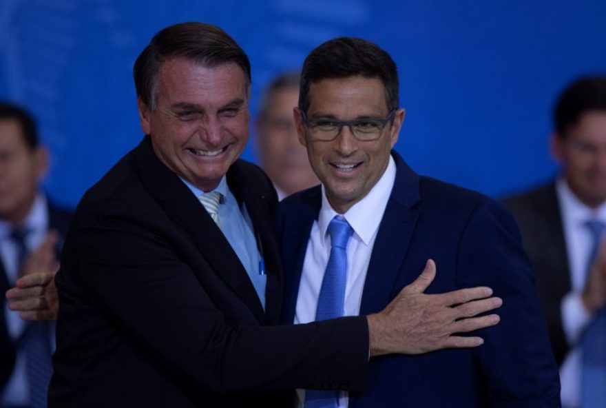 caso-master3A-nova-operacao-expoe-corrupcao-no-bc-de-bolsonaro-e-campos-neto2C-diz-gleisi caso-master3A-nova-operacao-expoe-corrupcao-no-bc-de-bolsonaro-e-campos-neto2C-diz-gleisi
