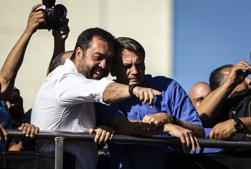 castro-e-bolsonaro-na-marcha-hermes castro-e-bolsonaro-na-marcha-hermes