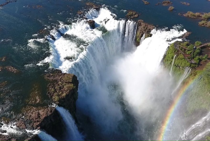 cataratas-do-iguacu3A-disputa-judicial-entre-parana-e-uniao-por-area-turistica-de-luxo-com-milhoes-de-visitantes-saiba-mais