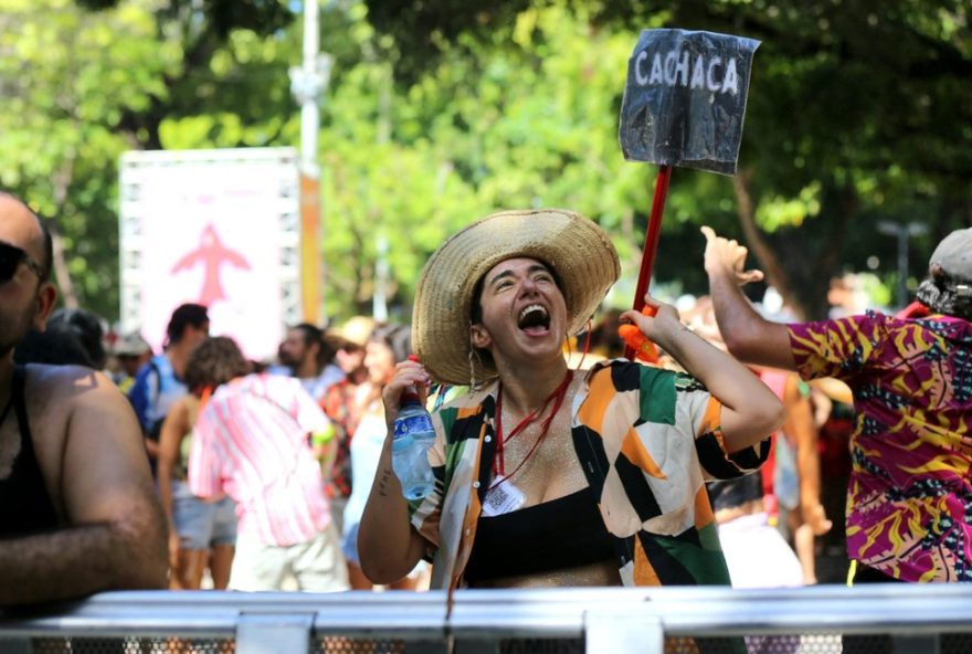 ceara-decreta-ponto-facultativo-para-servidores-no-carnaval3A-entenda-as-regras-e-implicacoes-legais