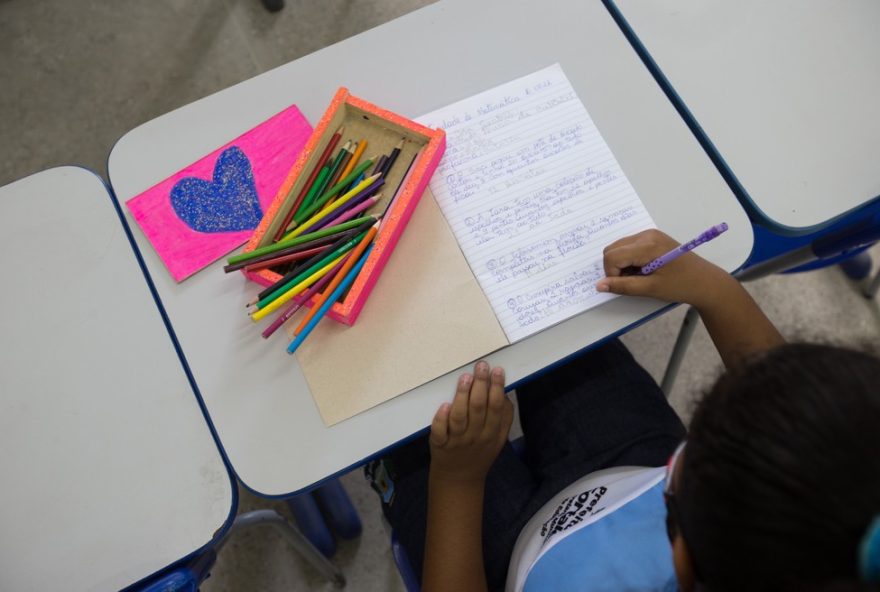 ceara-lidera-alfabetizacao-de-criancas-e-supera-meta-nacional-com-852C325-de-sucesso