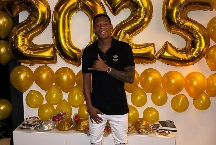 celebracao-de-ano-novo3A-jogadores-do-flamengo-aproveitam-momentos-de-lazer-e-descanso-antes-da-temporada-2025