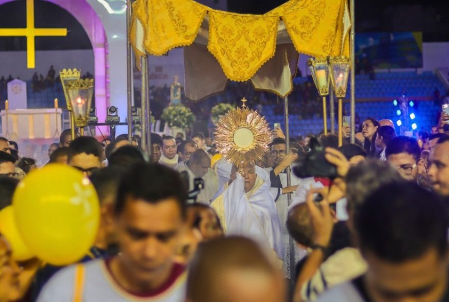 celebracao-de-corpus-christi-2025-no-estadio-castelao-de-sao-luis3A-expectativa-de-40-mil-fieis-reunidos