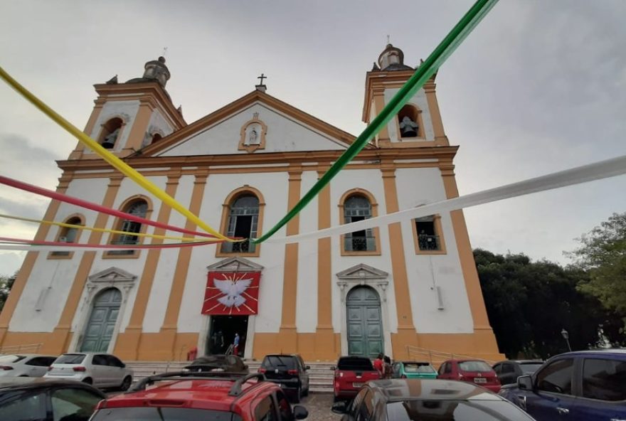 celebracao-de-natal-em-manaus3A-missas-na-paroquia-nossa-senhora-das-gracas-e-catedral-metropolitana