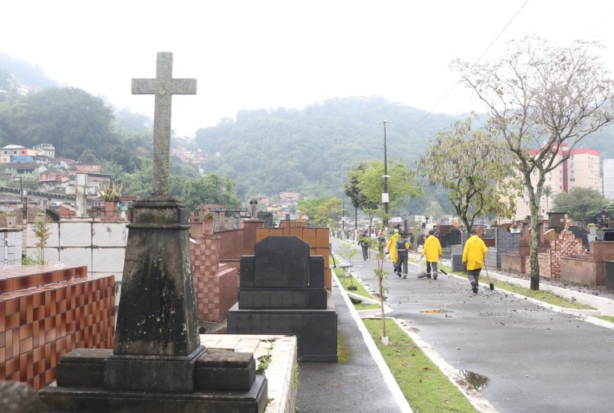 celebracoes-e-musica-marcam-dia-de-finados-nos-cemiterios-de-santos3B-veja-a-programacao-completa celebracoes-e-musica-marcam-dia-de-finados-nos-cemiterios-de-santos3B-veja-a-programacao-completa