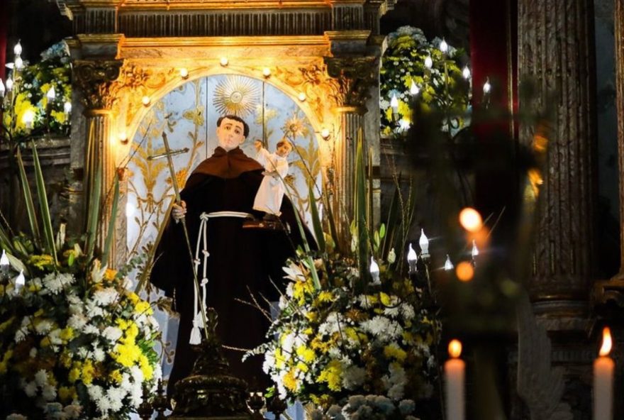 celebre-o-amor3A-missas-de-santo-antonio-em-salvador-atraem-devotos-em-busca-de-relacionamentos.-confira-a-programacao