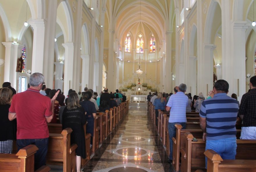 celebre-o-corpus-christi-em-petrolina-com-missas-e-tapetes-religiosos