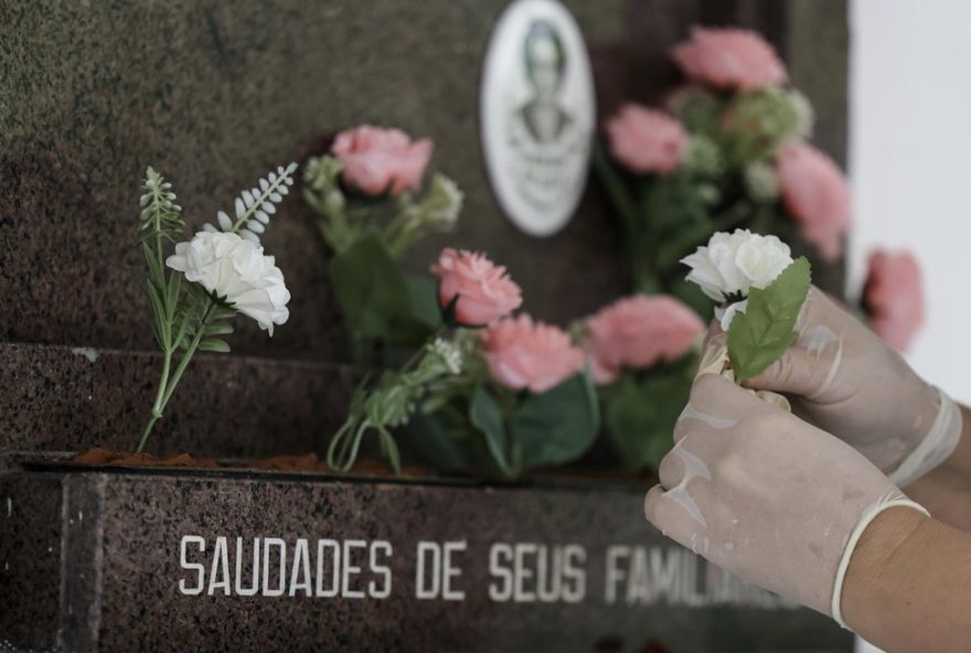 celebre-o-dia-de-finados-em-porto-alegre-e-regiao-com-homenagens-especiais-aos-entes-queridos