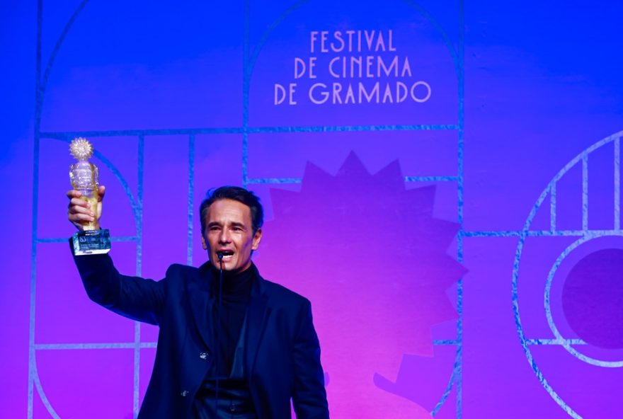 celebrities-shine-at-festival-de-gramado3A-highlights-and-awards-ceremony