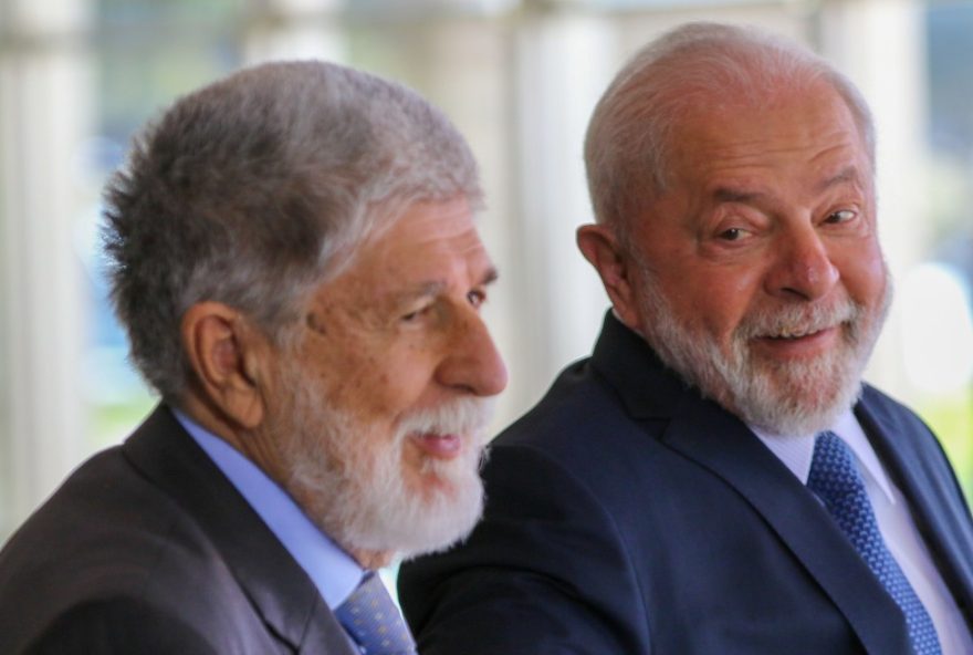 celso-amorim-alerta-sobre-ameaca-militar-dos-eua-e-confia-na-independencia-do-stf-em-relacao-a-bolsonaro