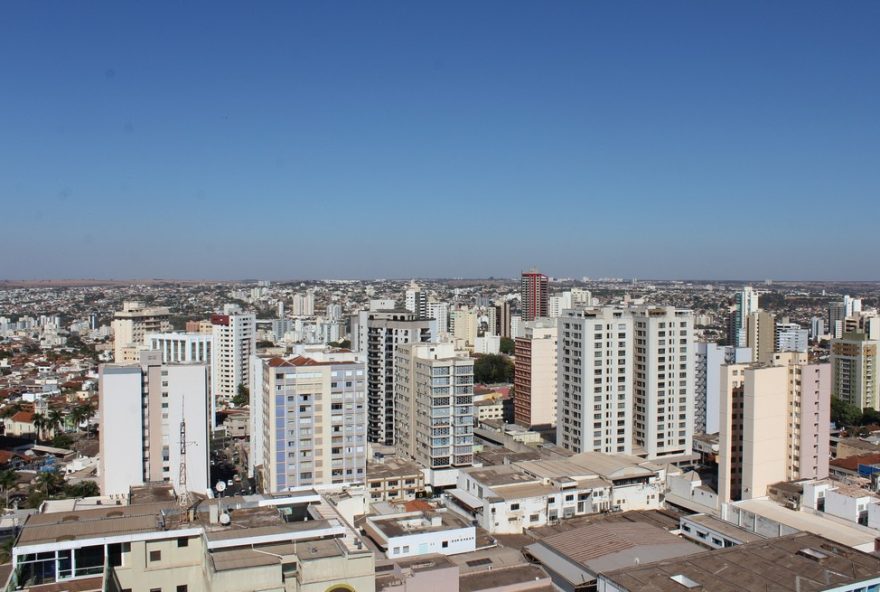 censo-2022-em-uberlandia3A-3025-dos-domicilios-sao-alugados-e-2525-sao-apartamentos-dados-do-ibge