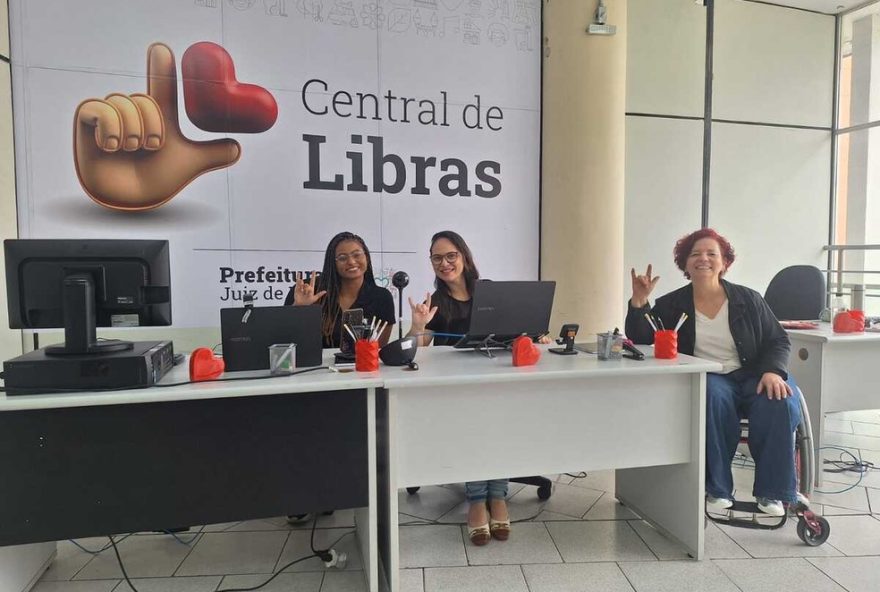 central-de-libras-e-reinaugurada-em-juiz-de-fora3A-saiba-como-agendar-atendimento-e-promover-inclusao