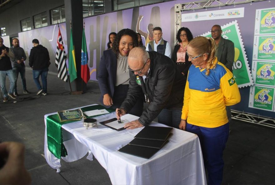 cerimonia-dos-correios-homenageia-joao-do-pulo3A-um-heroi-da-patria-de-pindamonhangaba