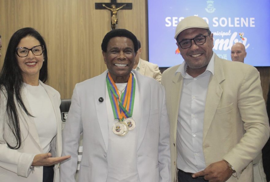 cerimonia-historica-homenageia-neguinho-da-beija-flor-e-promove-dia-nacional-do-samba-em-nilopolis