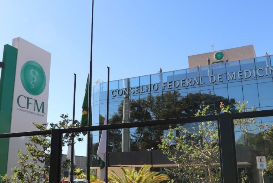 cfm-cumpre-ordem-de-moraes-e-anula-sindicancia-sobre-cuidados-a-bolsonaro cfm-cumpre-ordem-de-moraes-e-anula-sindicancia-sobre-cuidados-a-bolsonaro