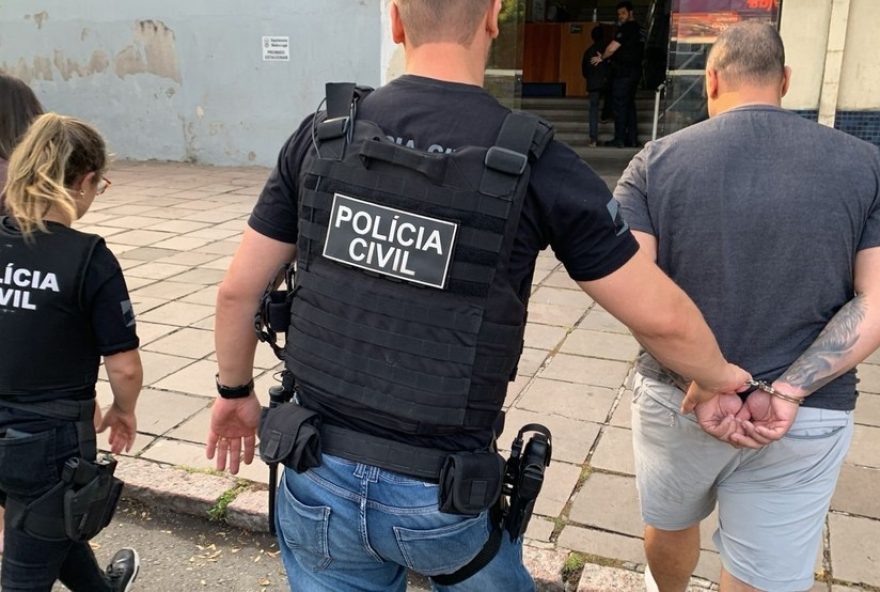 chefe-de-gabinete-preso-por-desvio-de-r24-12C2-mi-em-emendas chefe-de-gabinete-preso-por-desvio-de-r24-12C2-mi-em-emendas