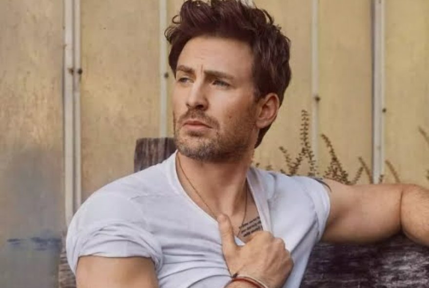 Chris Evans é eleito o homem mais sexy do mundo pela People