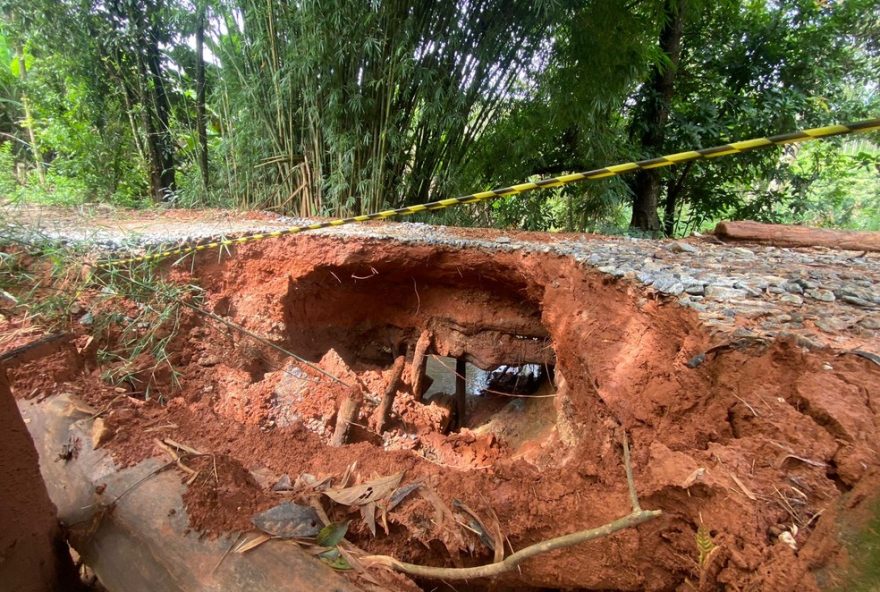 chuva-forte-destroi-pontes-e-deixa-familias-ilhadas-em-redencao-da-serra3A-veja-danos-e-solucoes