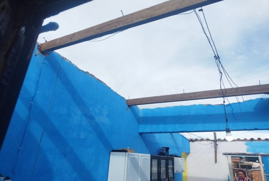 chuva-forte-em-itapeva3A-21-casas-destelhadas-e-4-desalojados2C-mobilizacao-da-defesa-civil-sp chuva-forte-em-itapeva3A-21-casas-destelhadas-e-4-desalojados2C-mobilizacao-da-defesa-civil-sp