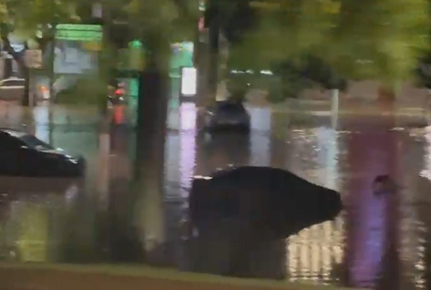 chuva-intensa-em-campinas-causa-transtornos-e-carros-ilhados3A-confira-os-detalhes chuva-intensa-em-campinas-causa-transtornos-e-carros-ilhados3A-confira-os-detalhes