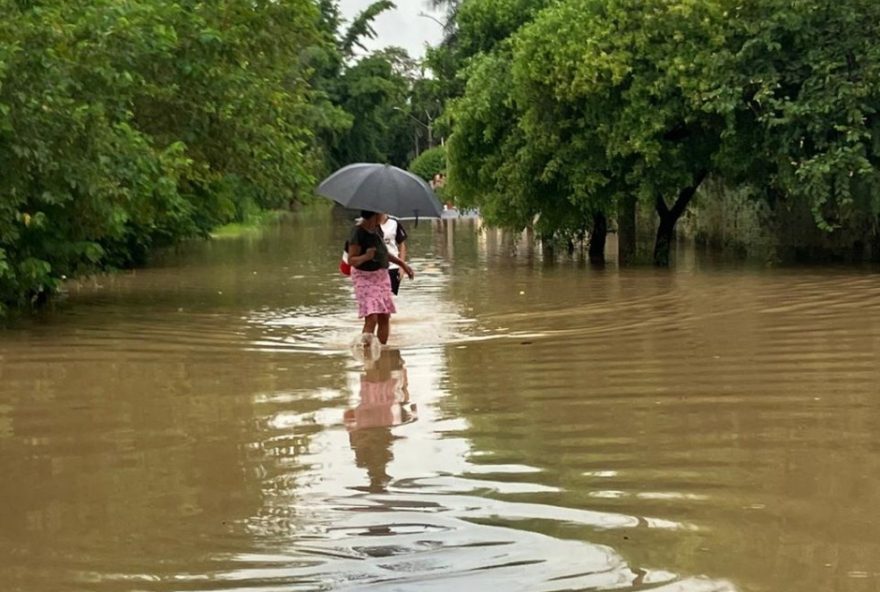 chuva-intensa-em-monte-mor3A-bairros-alagados-e-emergencia-decretada-por-180-dias chuva-intensa-em-monte-mor3A-bairros-alagados-e-emergencia-decretada-por-180-dias