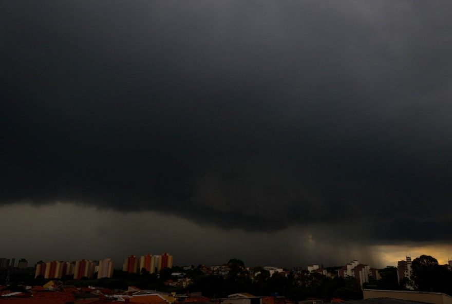 chuva-intensa-em-sp3A-zonas-da-cidade-em-alerta-para-alagamentos