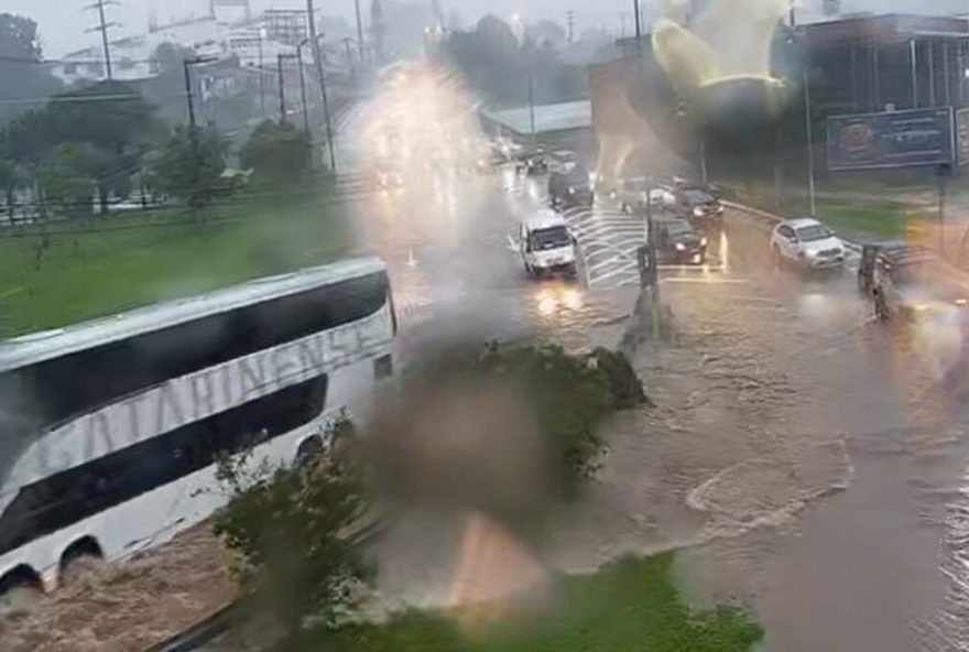 chuva-intensa-provoca-mais-de-170-mm-em-florianopolis-em-apenas-seis-horas chuva-intensa-provoca-mais-de-170-mm-em-florianopolis-em-apenas-seis-horas