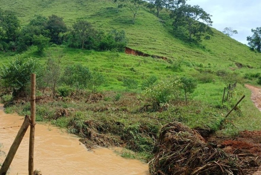 chuva-na-zona-da-mata3A-2-mortes-e-200-desabrigados3B-saiba-como-ajudar