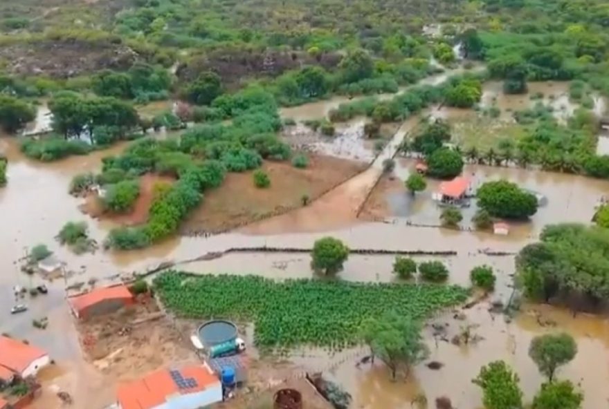 chuvas-causam-transtornos-e-deixam-cidades-da-bahia-em-situacao-de-emergencia