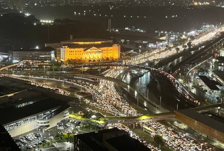 chuvas-em-salvador-causam-alagamentos-e-congestionamentos3A-confira-os-detalhes-da-situacao-desta-terca-feira