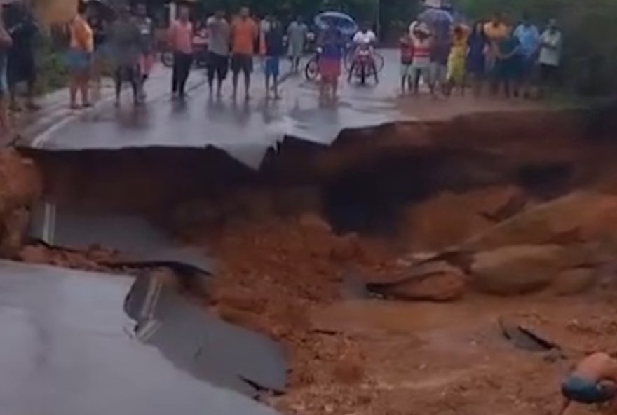 chuvas-intensas-causam-alagamentos-e-rompimento-de-asfalto-no-maranhao3A-urgencia-de-acoes-para-resolver-problemas