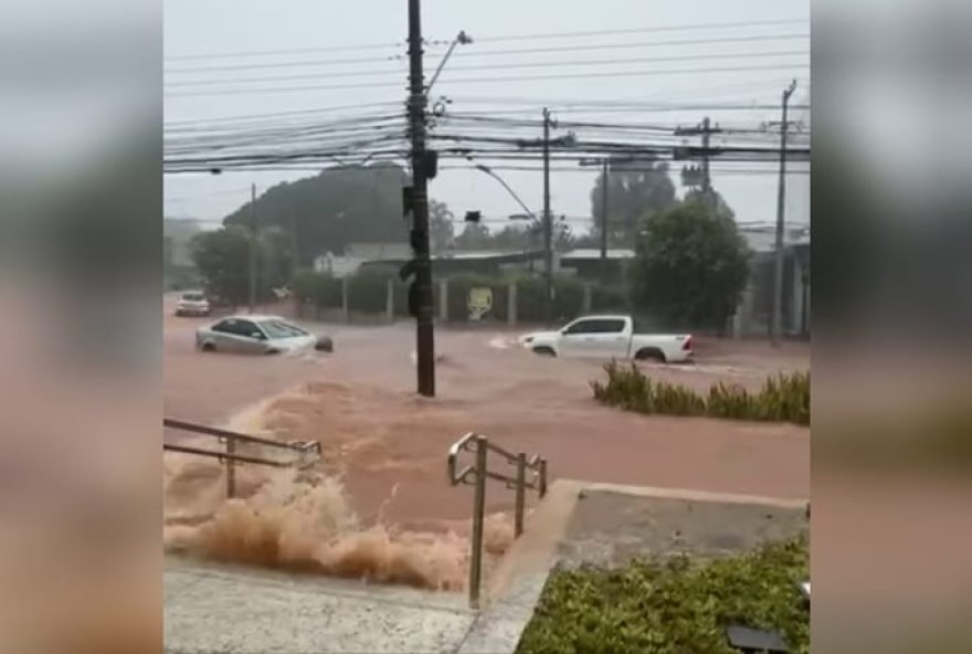 chuvas-intensas-causam-alagamentos-e-transtornos-em-goiania3A-alerta-para-mais-tempestades-nos-proximos-dias