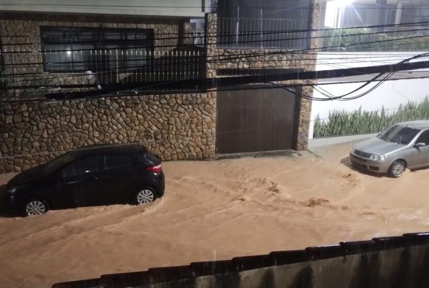 chuvas-intensas-causam-alagamentos-e-transtornos-no-rio-de-janeiro3A-20-ocorrencias-registradas chuvas-intensas-causam-alagamentos-e-transtornos-no-rio-de-janeiro3A-20-ocorrencias-registradas