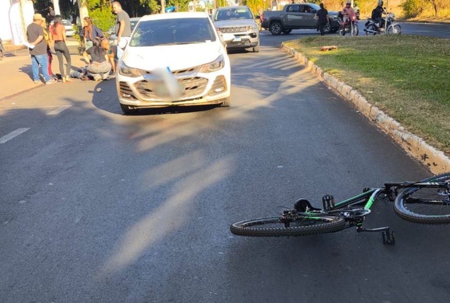 ciclista-atropelado-na-avenida-olimpio-de-freitas3A-video-mostra-momento-do-acidente-em-uberlandia