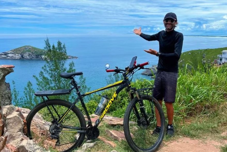 ciclista-mineiro-realiza-sonho-de-conhecer-praia-do-rio-de-janeiro-em-jornada-de-700-km-de-bicicleta