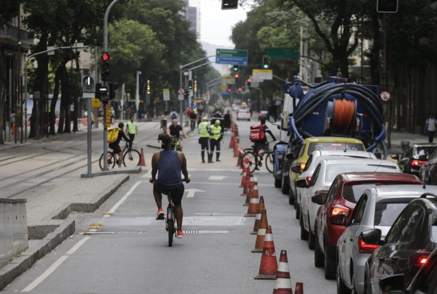 ciclofaixa-temporaria-une-o-rio-de-janeiro-aprovacao-dos-ciclistas-e-esperanca-de-permanencia ciclofaixa-temporaria-une-o-rio-de-janeiro-aprovacao-dos-ciclistas-e-esperanca-de-permanencia