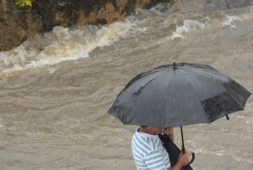 ciclone-se-forma-na-costa-de-sp-e-traz-previsao-de-muita-chuva-no-sudeste ciclone-se-forma-na-costa-de-sp-e-traz-previsao-de-muita-chuva-no-sudeste