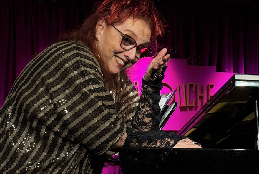 cida-moreira-reacende-a-fogueira-de-angela-ro-ro-no-show-me-acalmo-dancando-no-rio cida-moreira-reacende-a-fogueira-de-angela-ro-ro-no-show-me-acalmo-dancando-no-rio