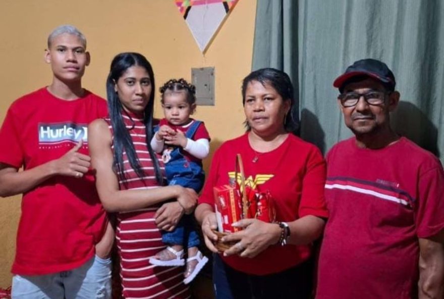 cinco-pessoas-da-mesma-familia-morrem-em-acidente-na-bahia3A-veja-detalhes cinco-pessoas-da-mesma-familia-morrem-em-acidente-na-bahia3A-veja-detalhes